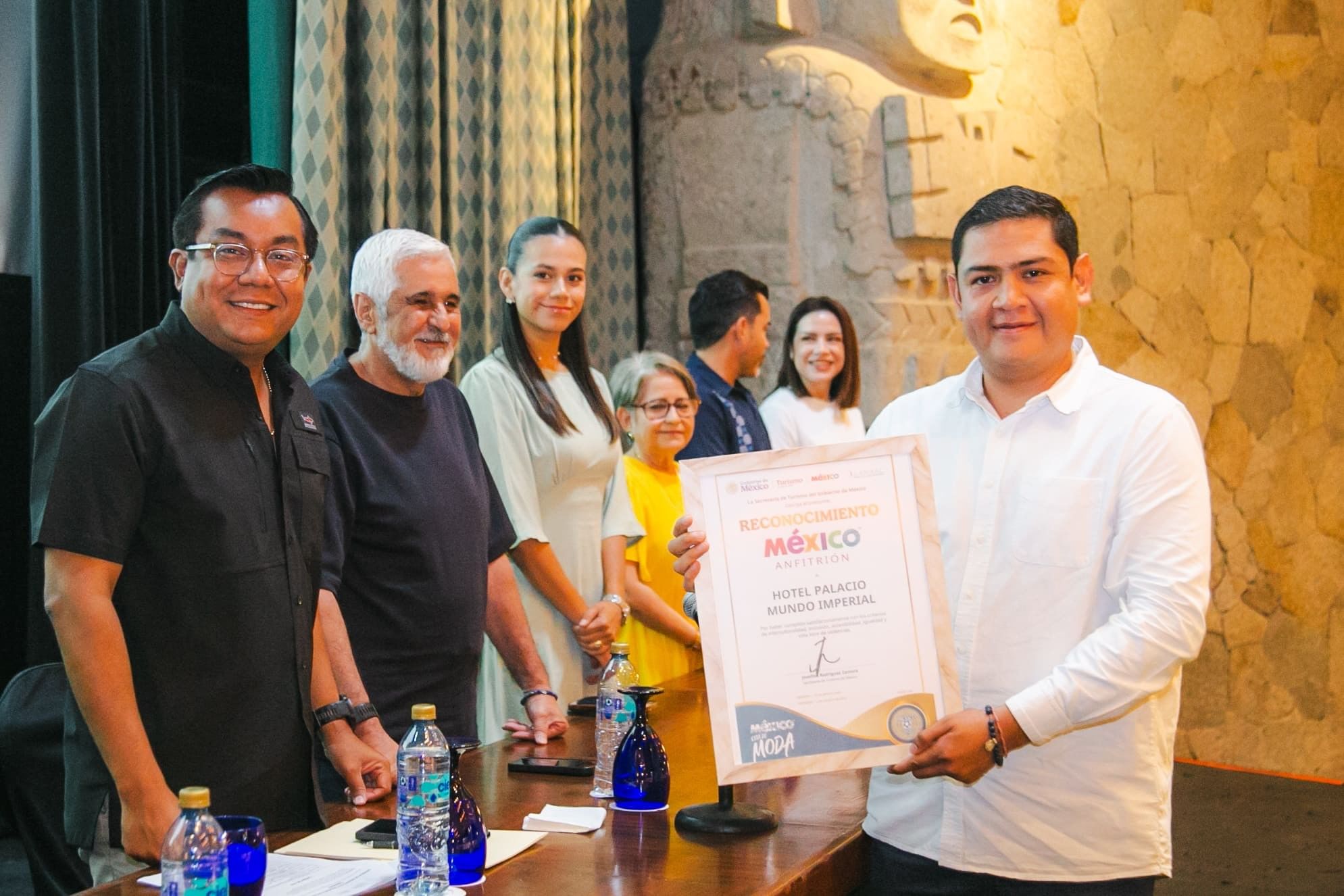 Hospitalidad y colaboradores Princess Mundo Imperial
