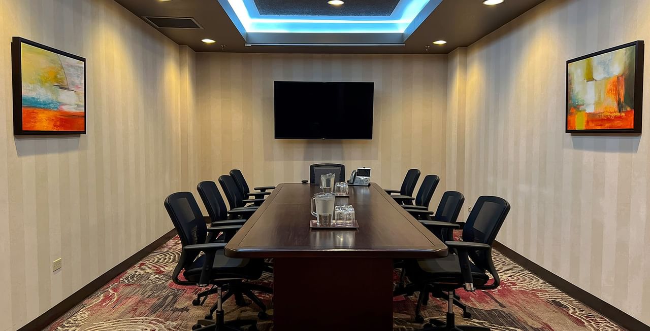 Coast Edmonton Plaza Hotel by APA meeting room