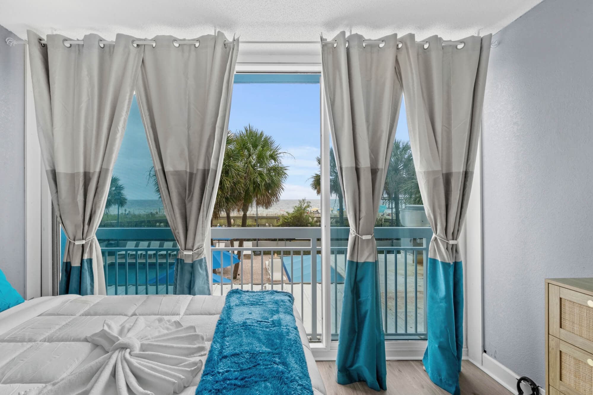 Yachtsman Resort — gallery preview 2