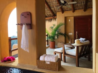 Cliffside Ocean Front Suite, balcony lounge area at Cala de Mar