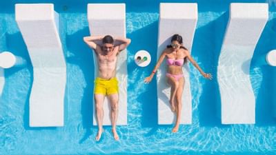 Wet-Loungers-01