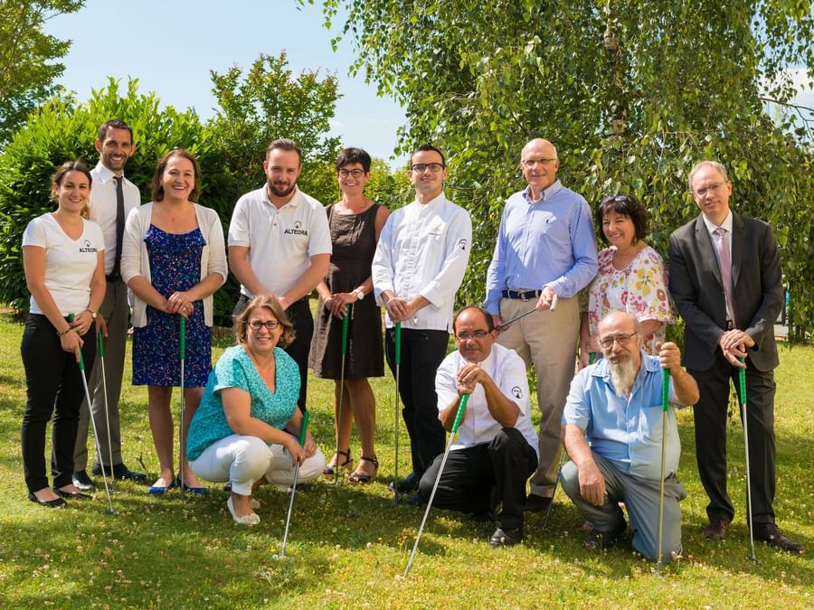 Group of people with golf stickes at Hotel Alteora