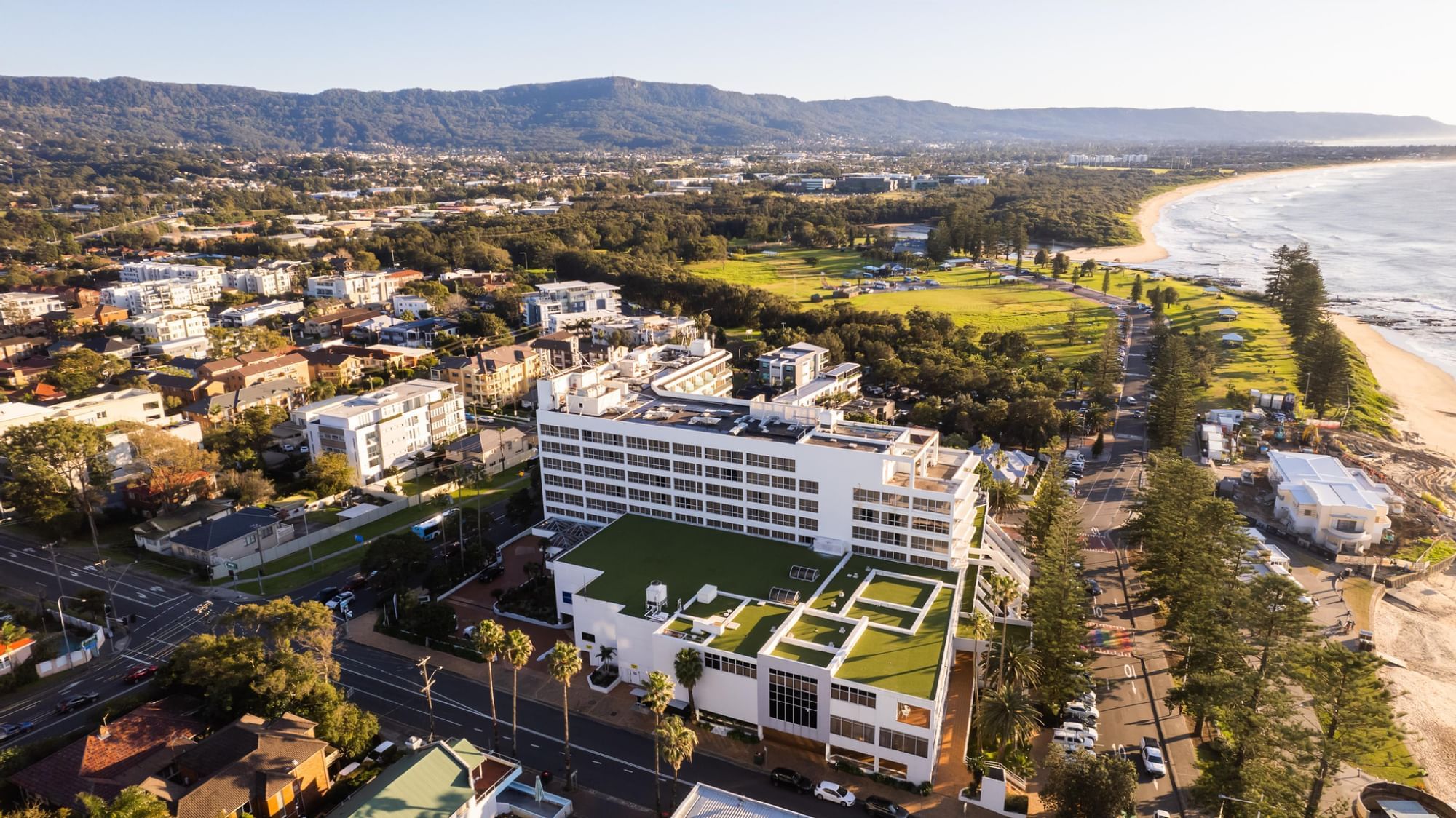 Novotel Wollongong Northbeach buildings 