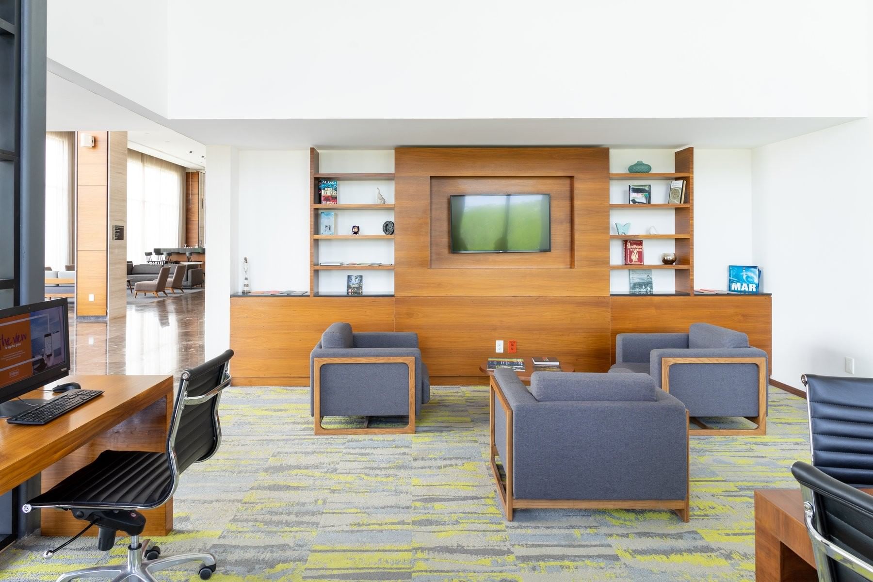 TRABAJA CON COMODIDAD