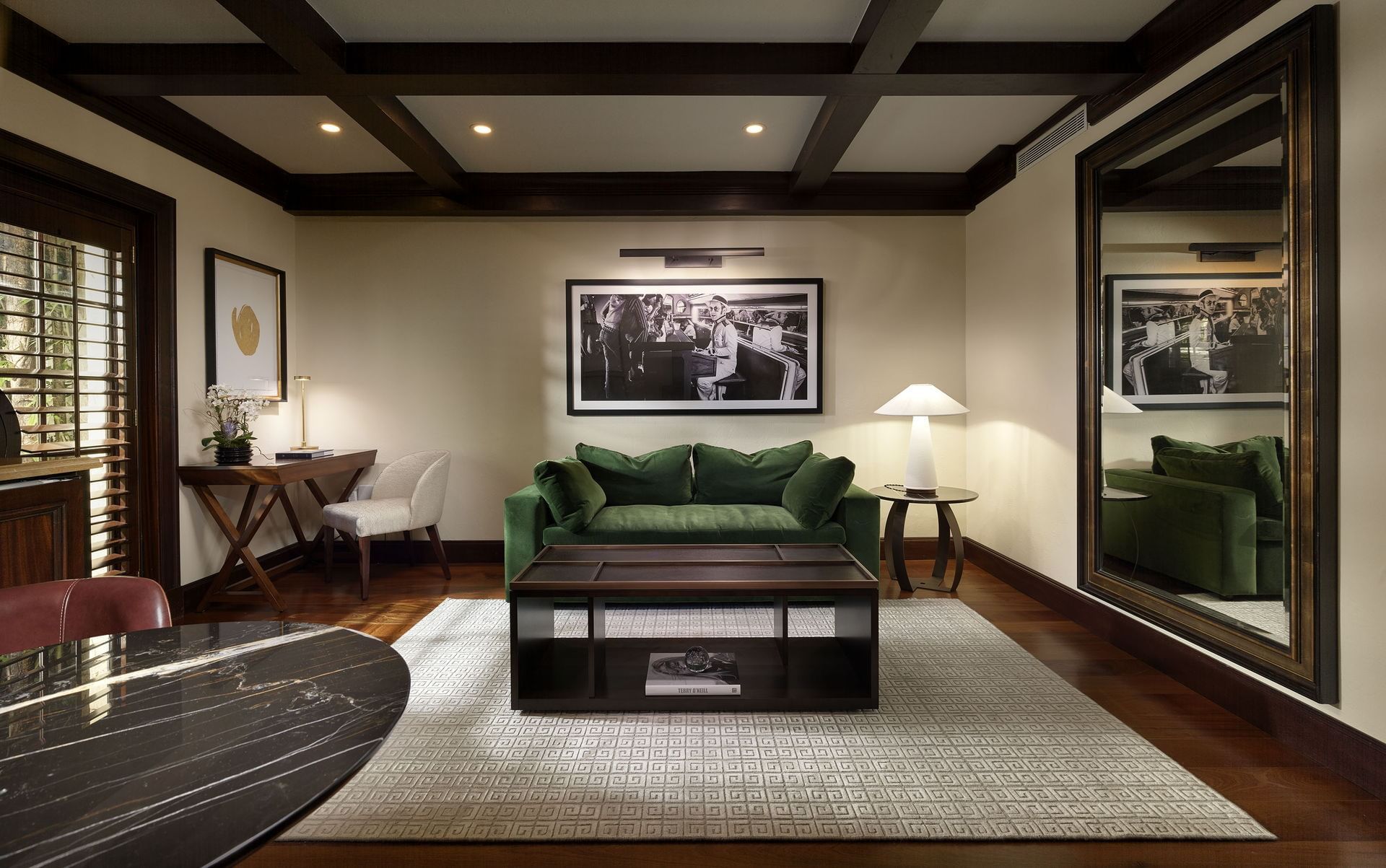 The living area of Luxury 2 Bedroom Suite at Brazilian Court