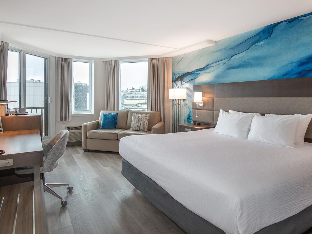 Clean and modern Coast Accessible King room at Coast Bastion Hotel in Nanaimo.