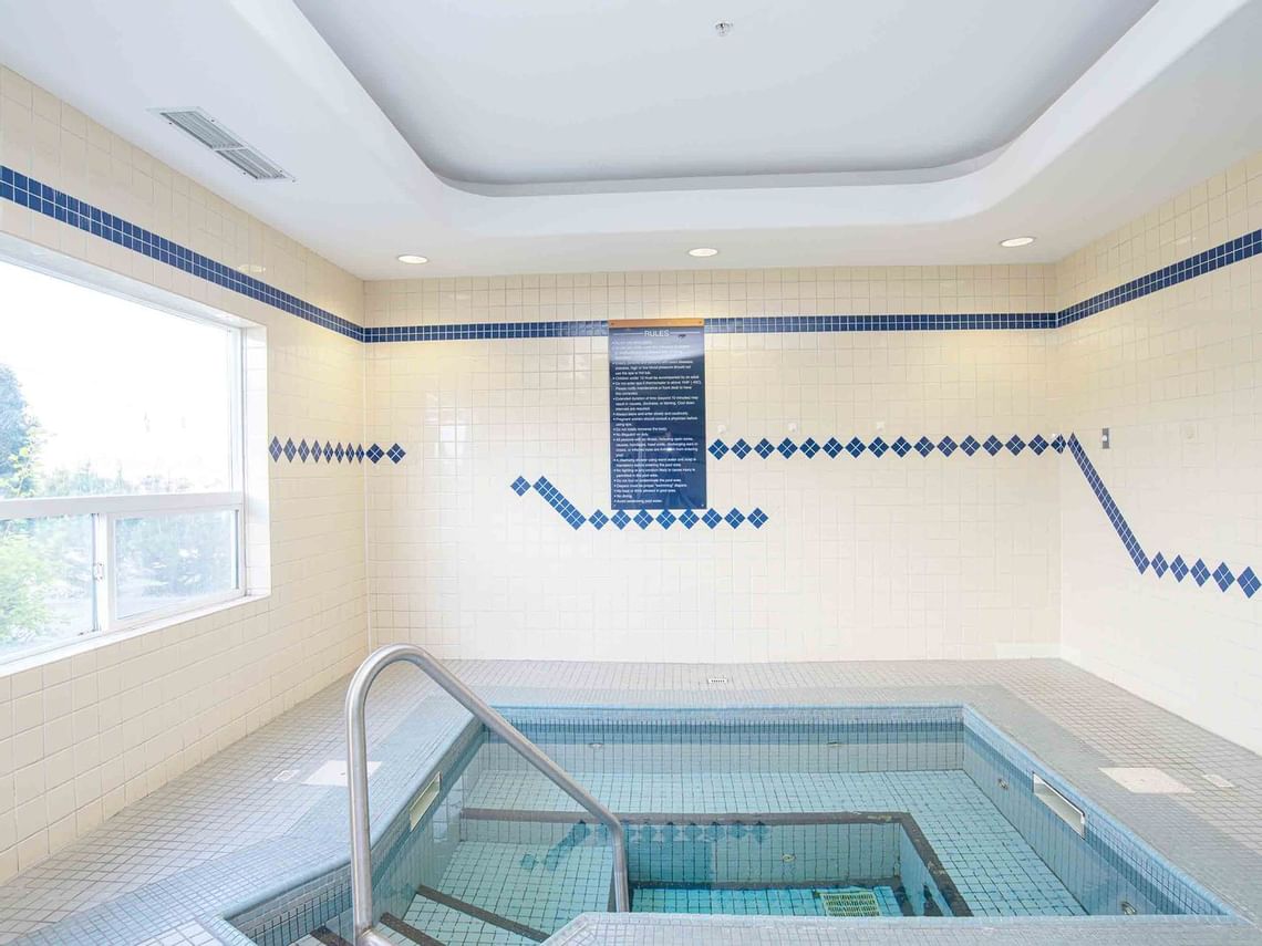 Indoor Pool | Sandman Hotel Quesnel