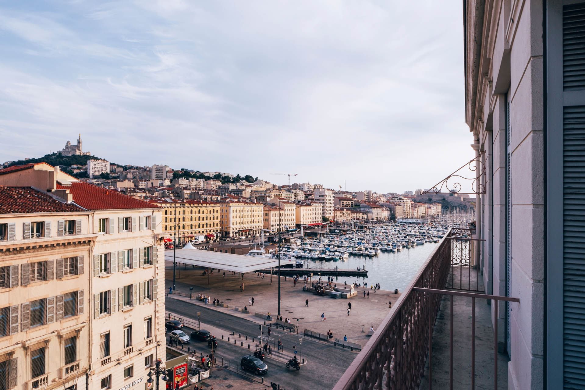 Vue du quai depuis Escale Oceania Marseille