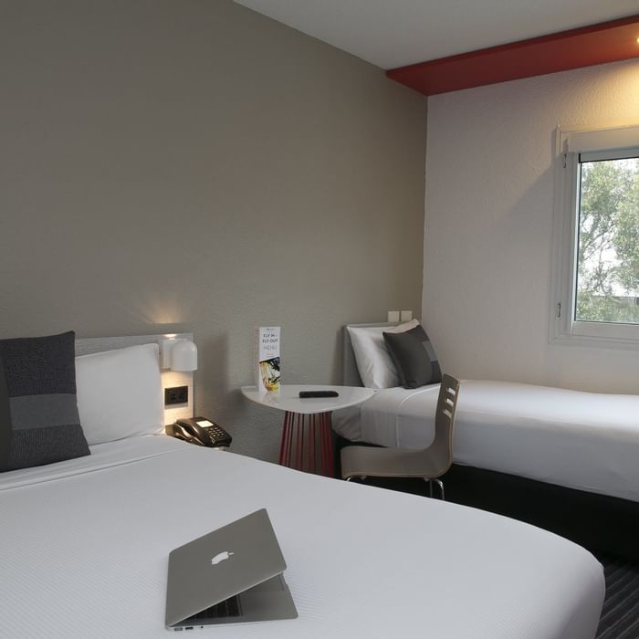 Twin Rooms at Ibis Sydney Airport 
