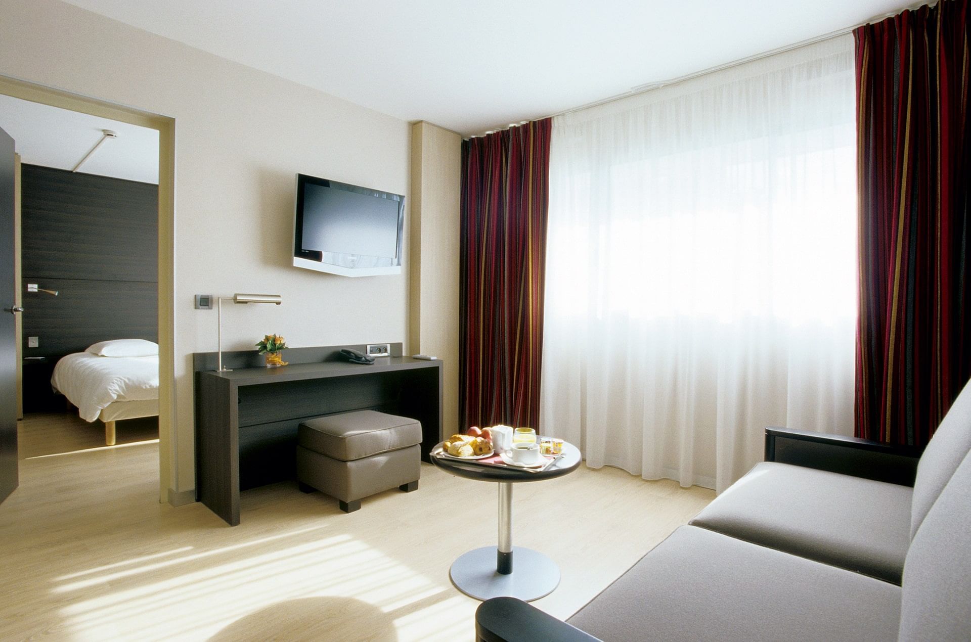 Salon de la suite Océane à l'Oceania Quimper