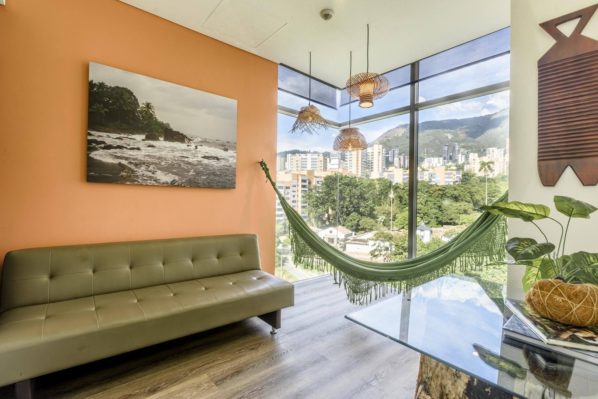 Suite with Indoor hammock & long couch at Diez Hotel Categoría