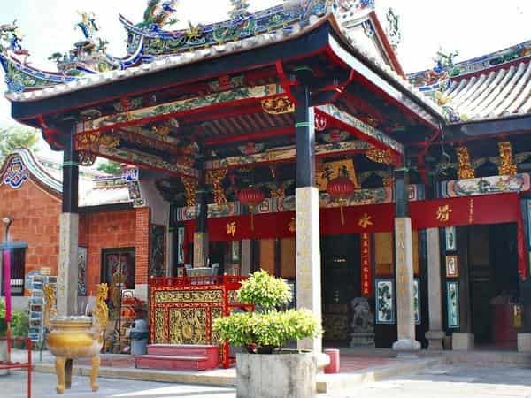 Places of Interest - Snake Temple in Penang