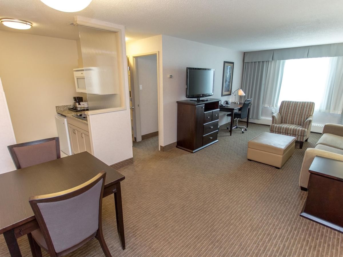 Premium Suite Queen Limited Kitchenette