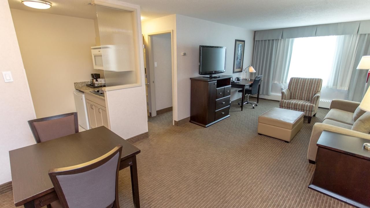 Premium Suite Queen Limited Kitchenette