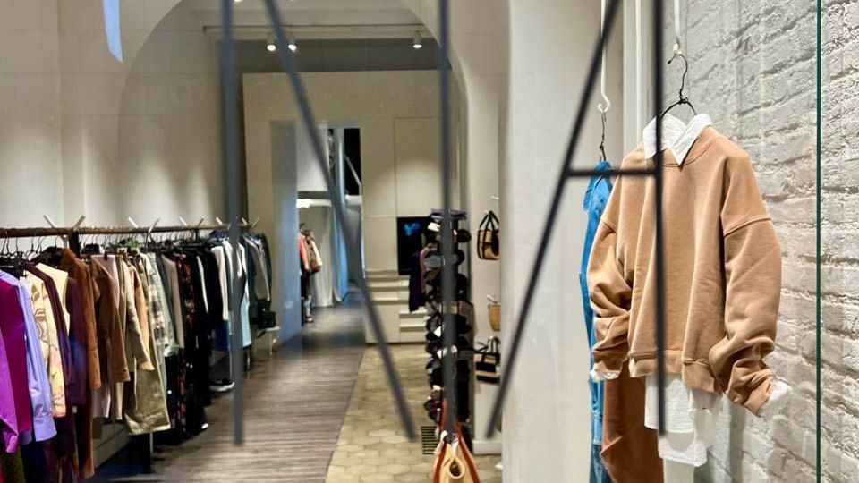 Exterior view of display item in Nia Boutique near Rome Luxury Suites