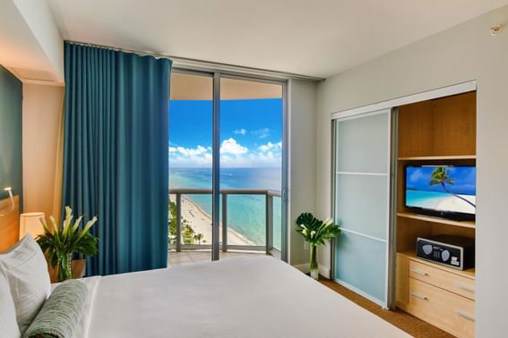 Large bed in Classic Mini Ocean room at Marenas Resort Miami