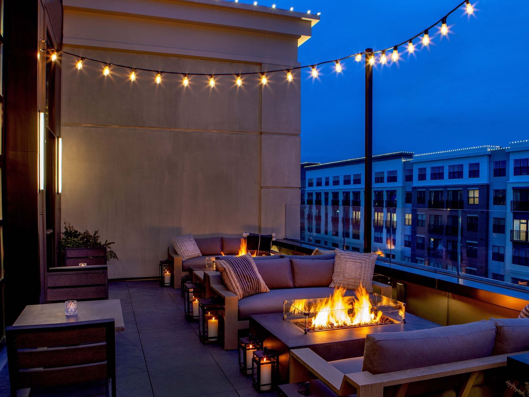 The Rooftop At The Artisan Photos Restaurants in Salem, NH – The Artisan Hotel