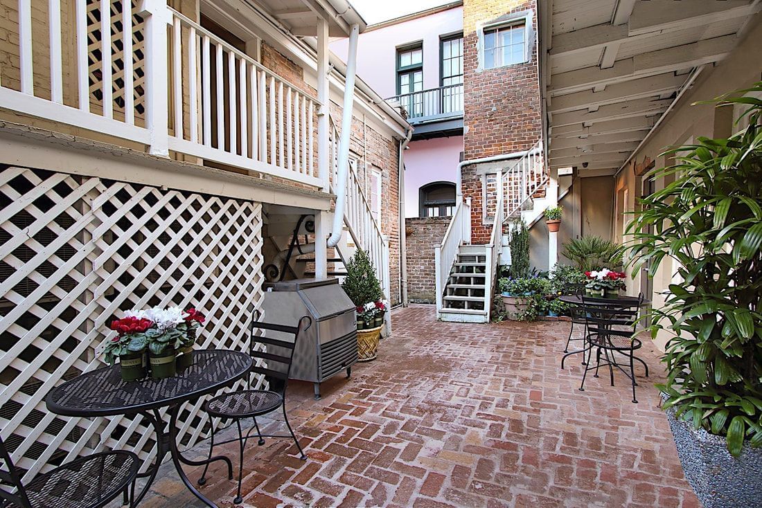 French Quarter Guest Houses - French Quarter Hotels