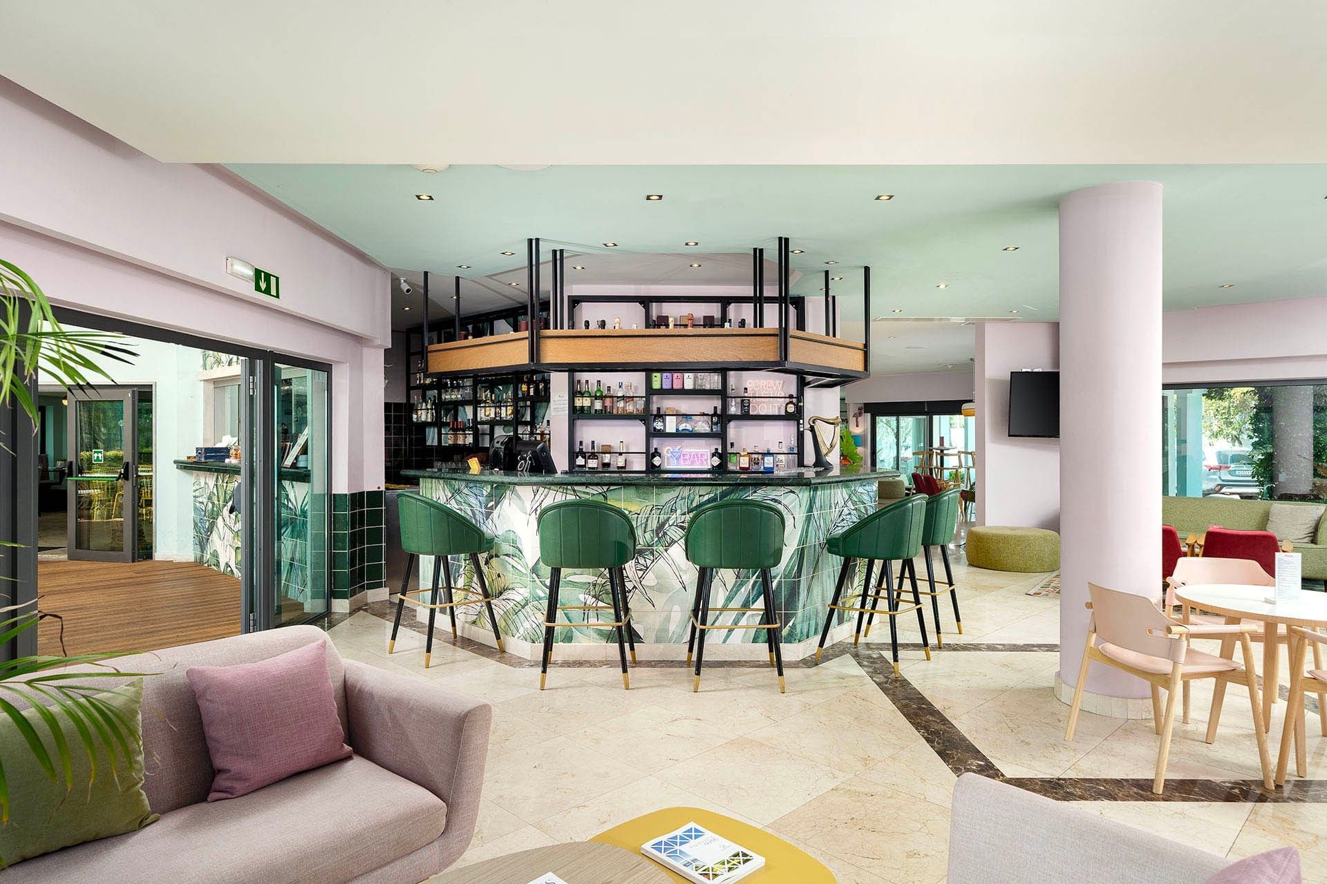 Bar at The Magnolia Hotel