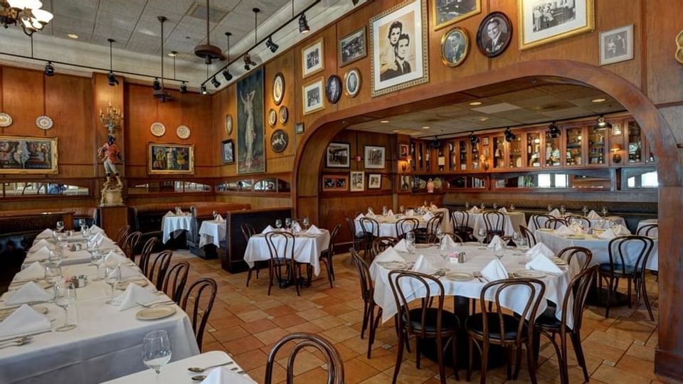Dining area of Café D' Antonio near Legacy Vacation Resorts