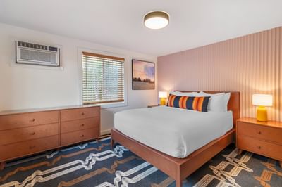 Hotel guest room with bed at Driftaway Hotel and Pool