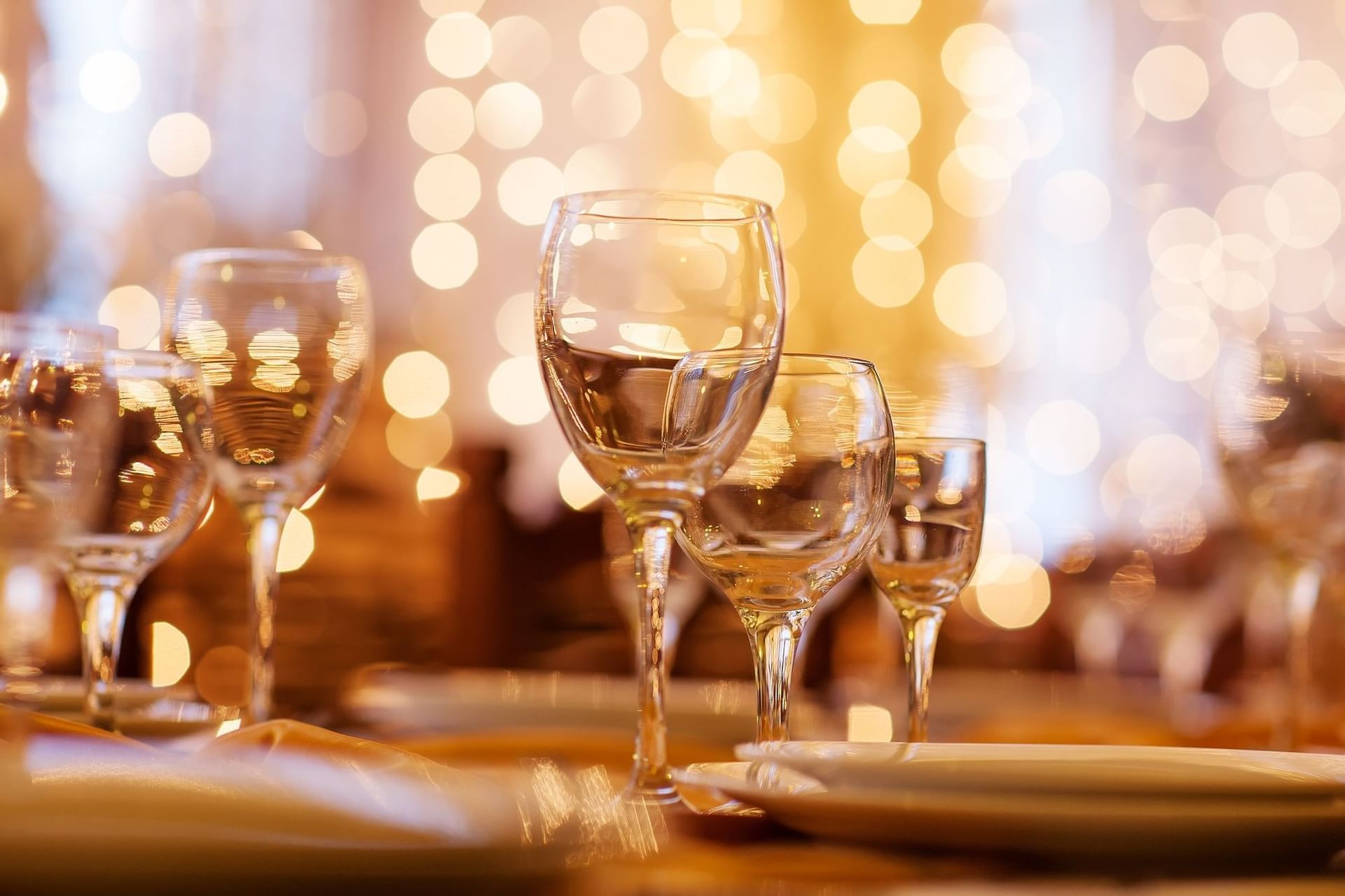 Table set for christmas