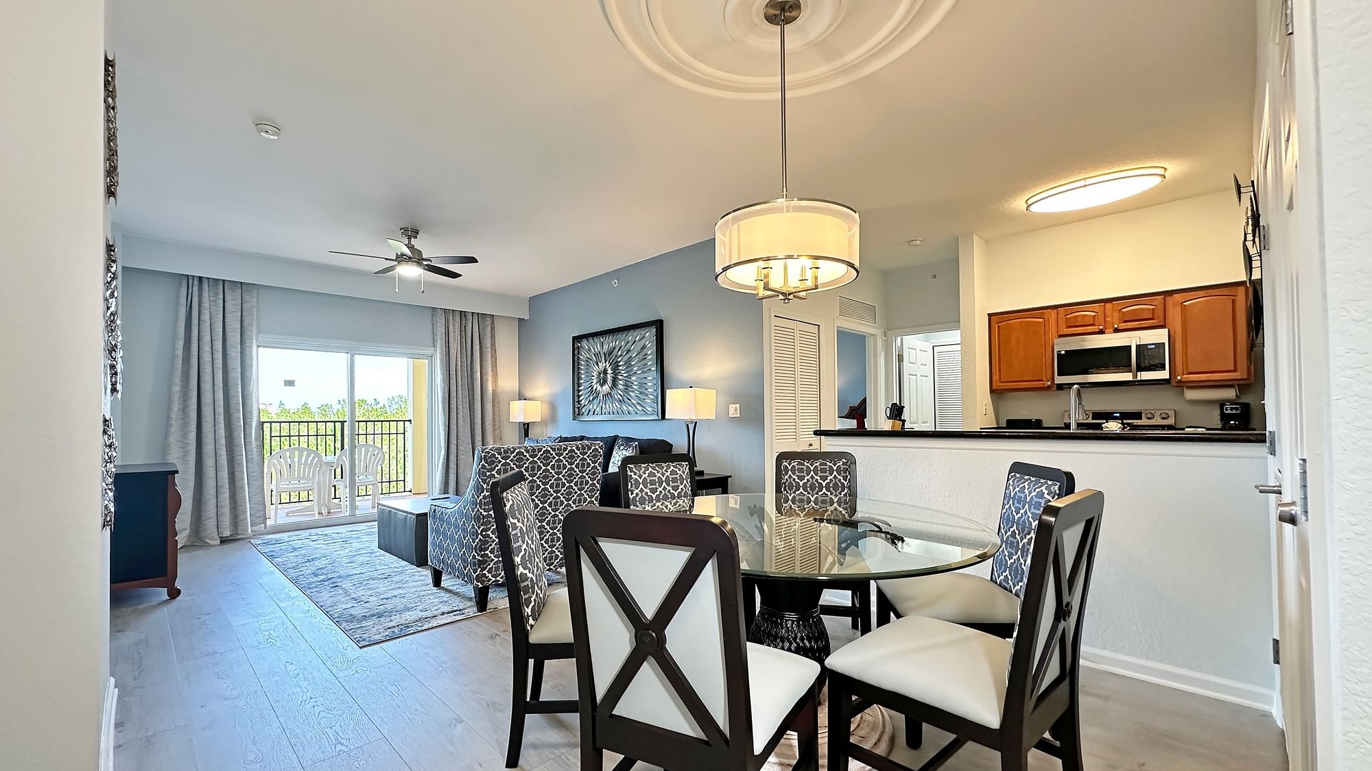 LBV Signature Suites - 2 Bedroom 2 Bath - Entrance