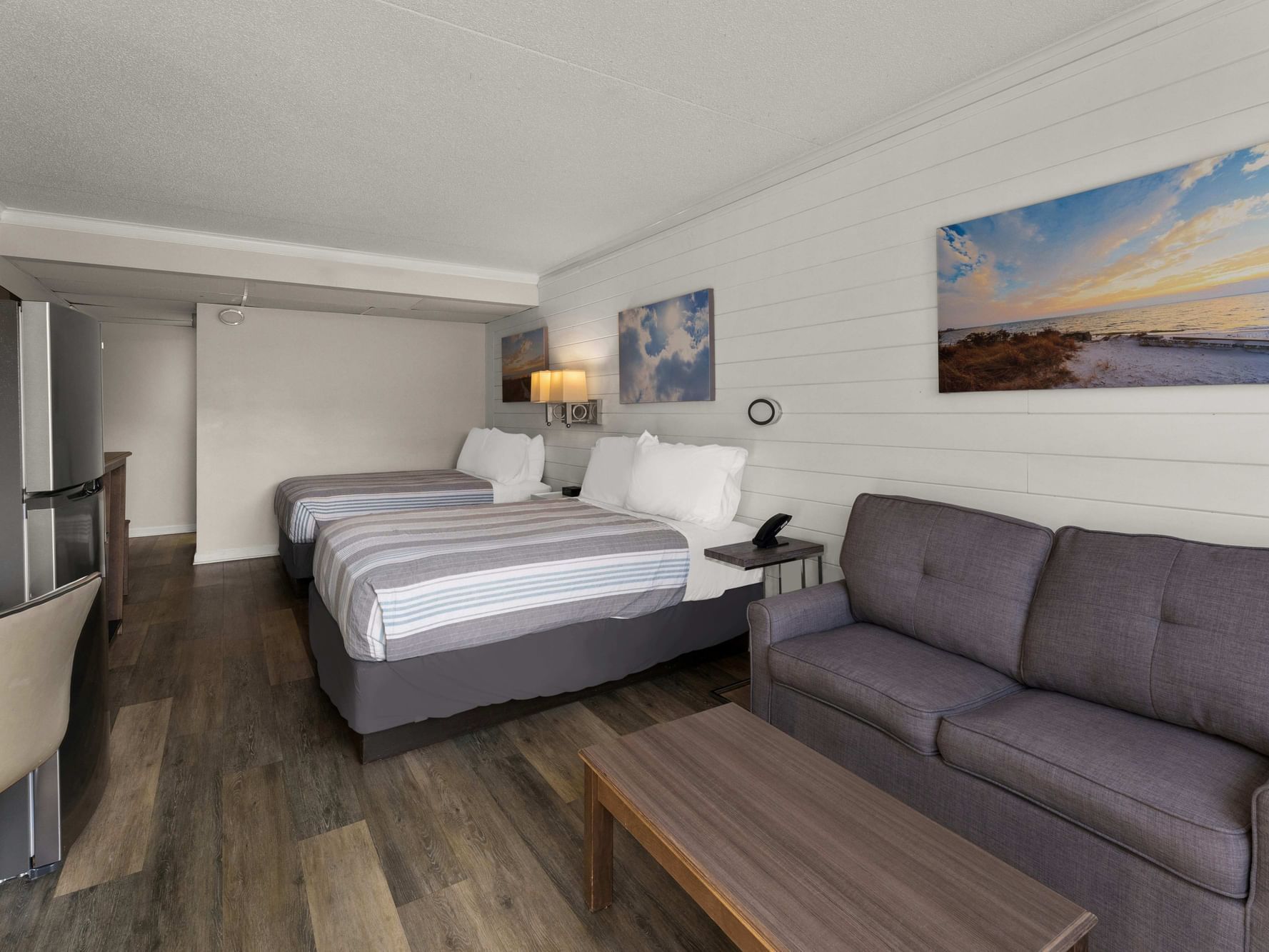 Dewey Beach Hotel Double Room with Sofa Bed, Large Fridge