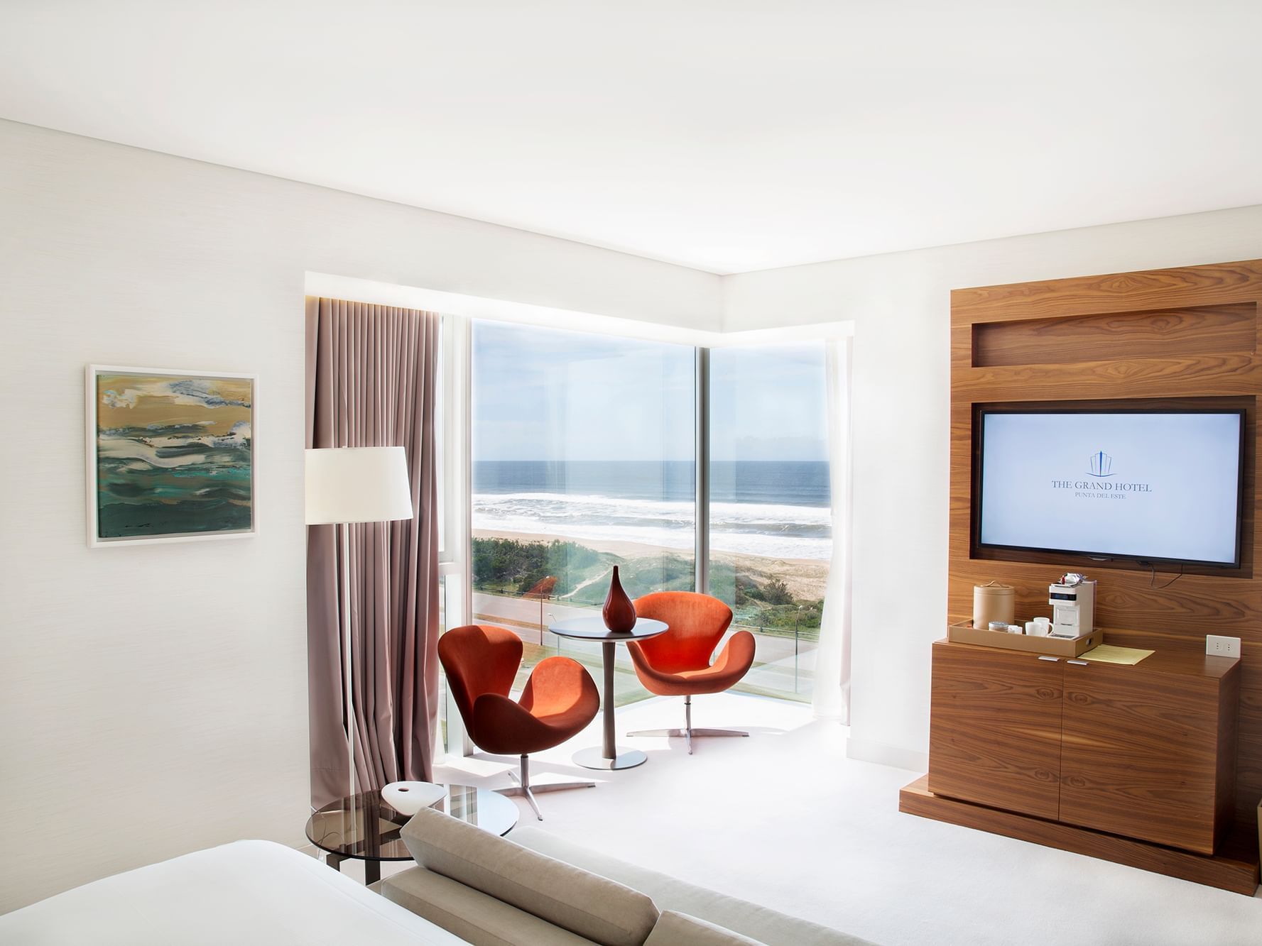 Lounge with a view in Ocean View Junior at Grand Hotels Lux