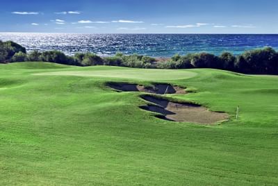 Titanic Golf Club sea