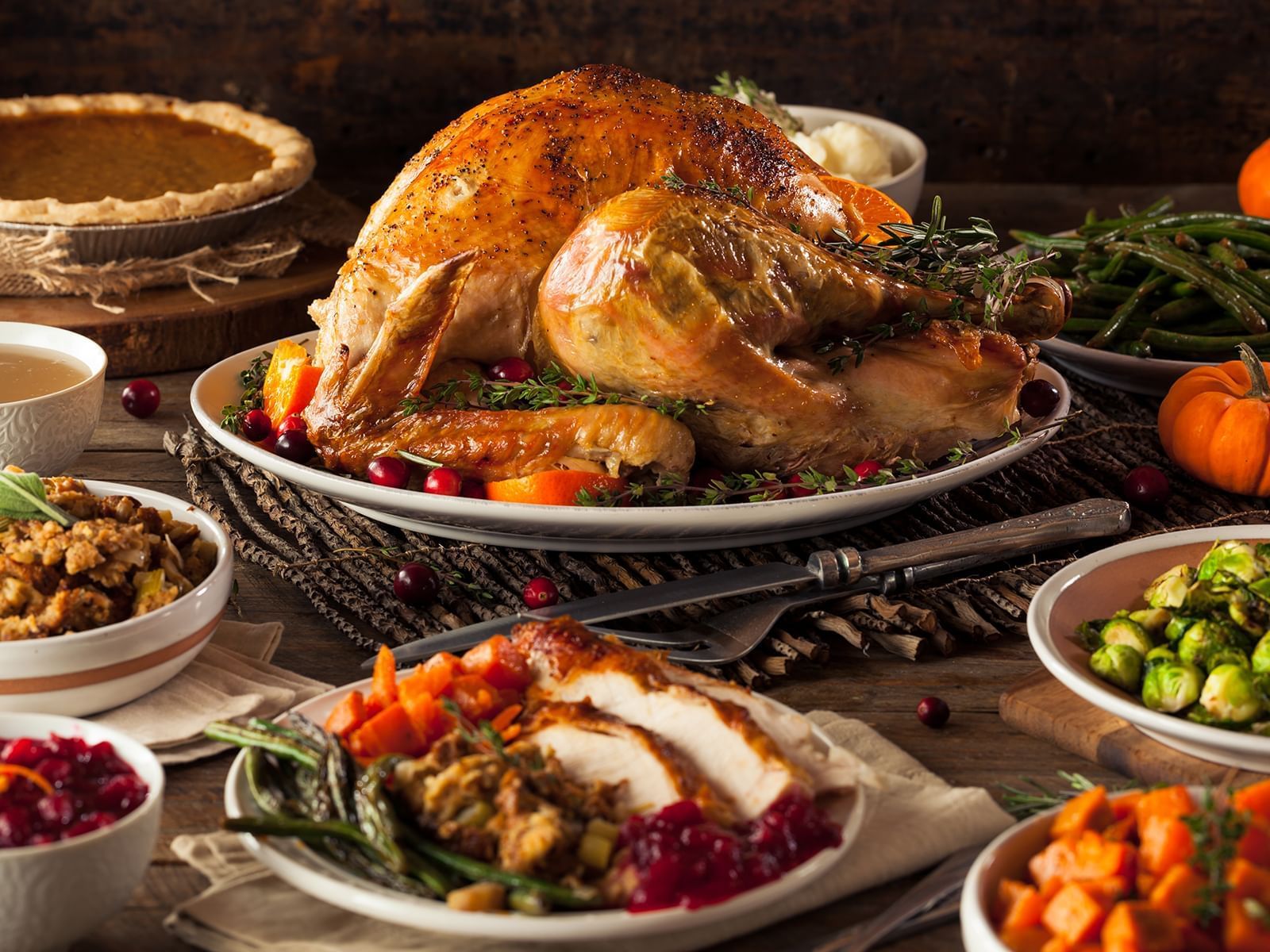 Thanksgiving dinner to go dine in brunch buffet