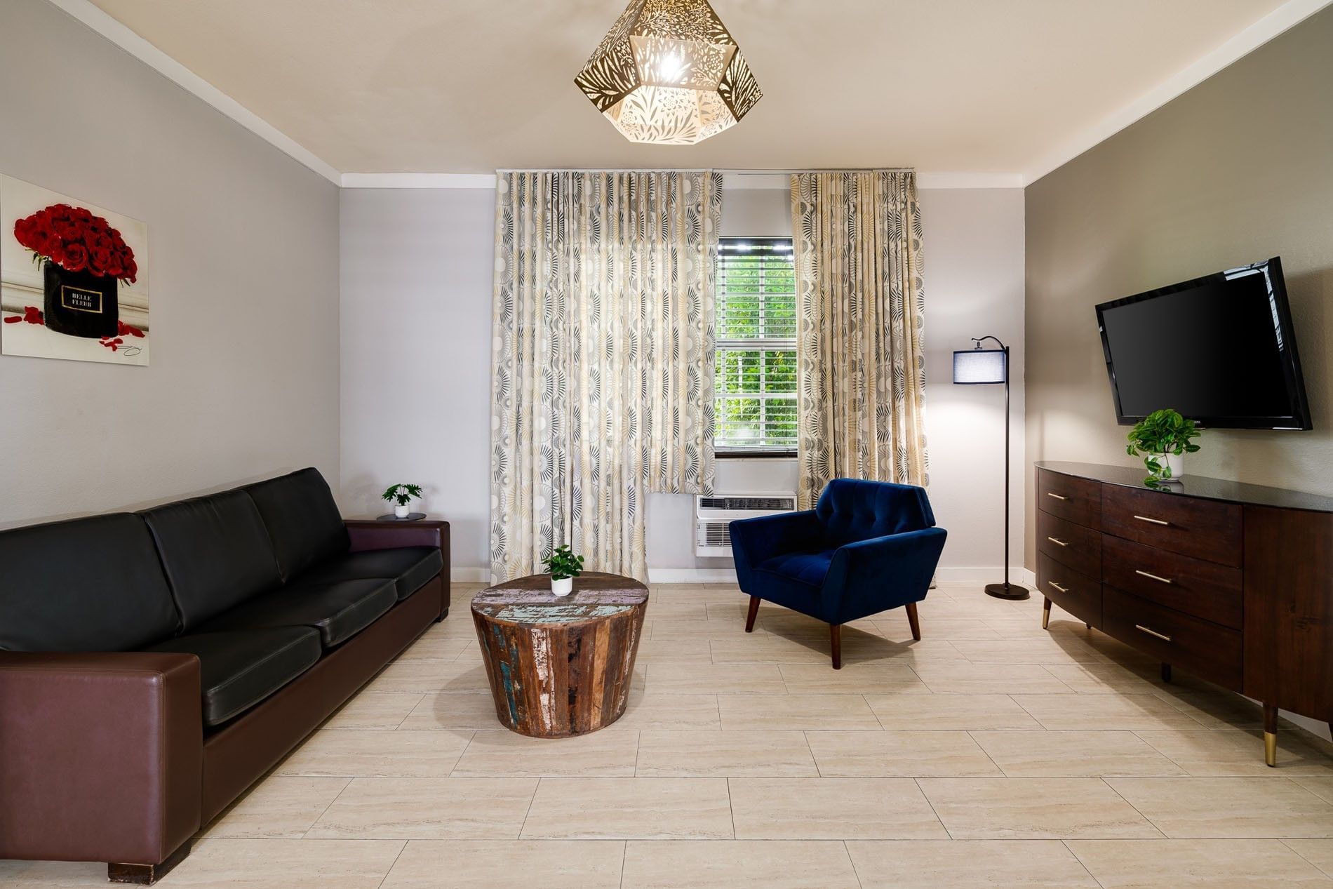 Tradewinds Apartment Hotel — photo 39 of 60
