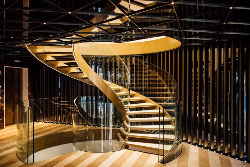 Escaleras desde abajo en Almanac Barcelona