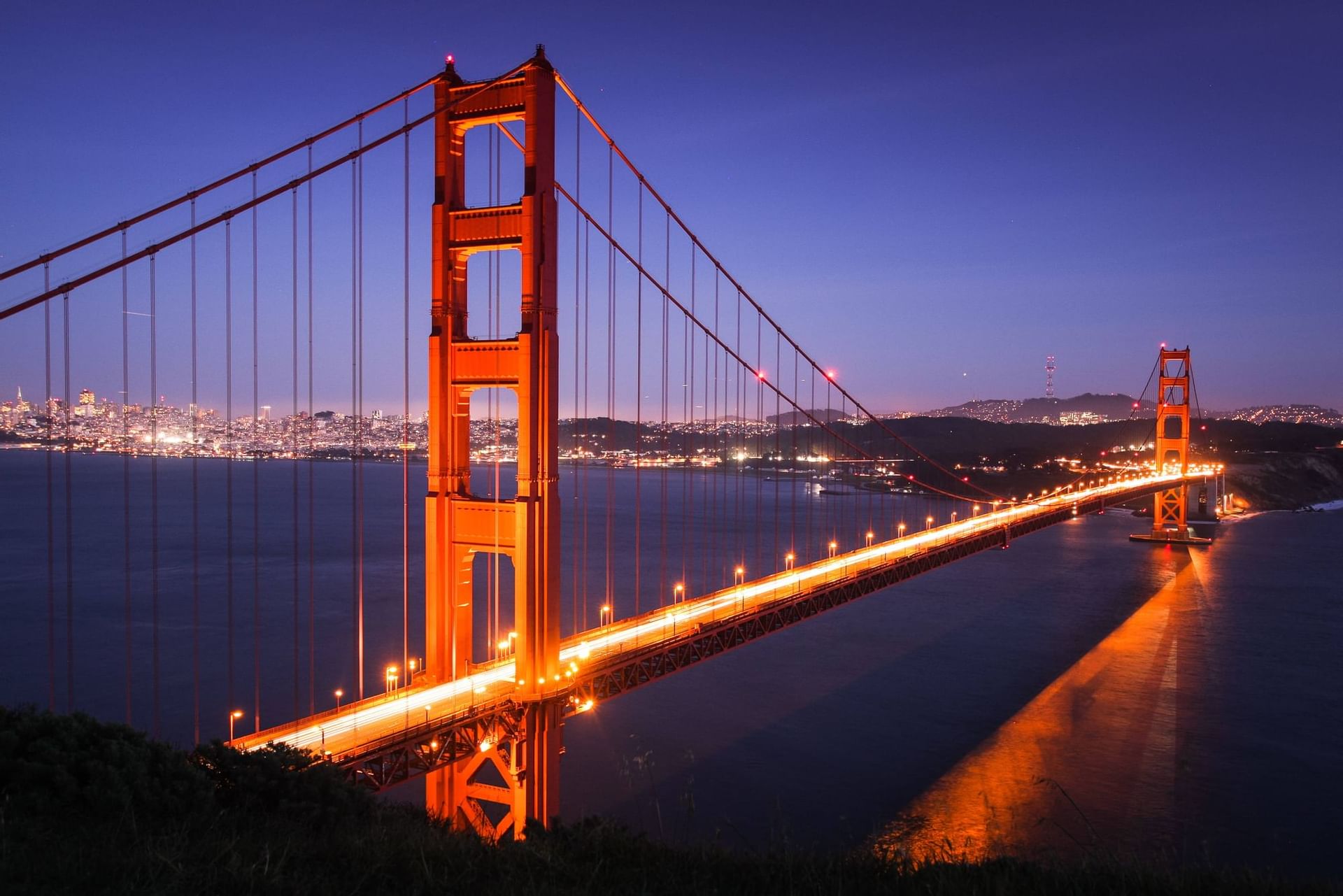 Iconic Golden Gate Bridge in the night near Handlery Hotel