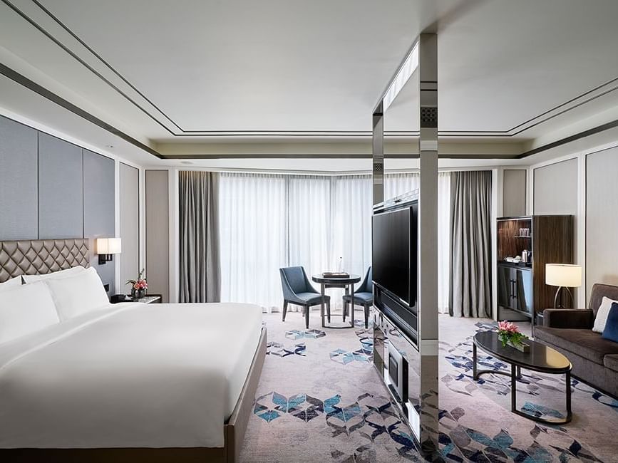 Tv & furniture in Deluxe Room at Hotel Okura Manila