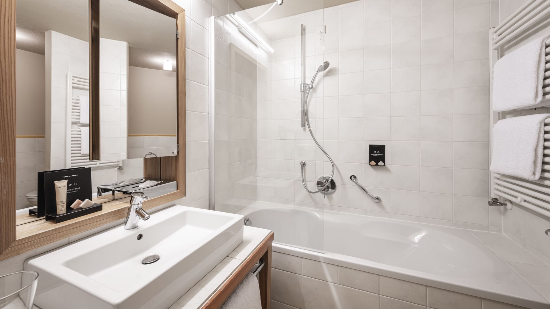 Bathroom in Smart Baby Room Lido at Falkensteiner Hotels