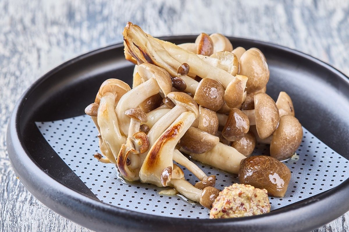 し＝シイタケ（きのこの焼き物）