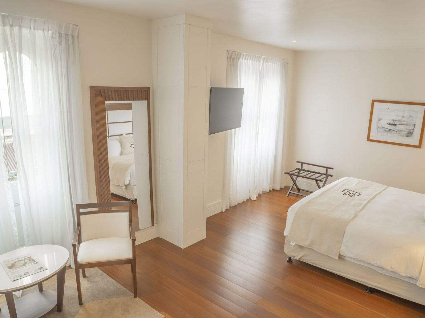 Interior of Premium Room with one bed at Central Hotel Panama
