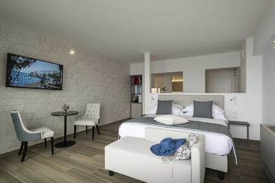 Lazula Room with double bed & TV at Sublimis Boutique Hotel Camogli