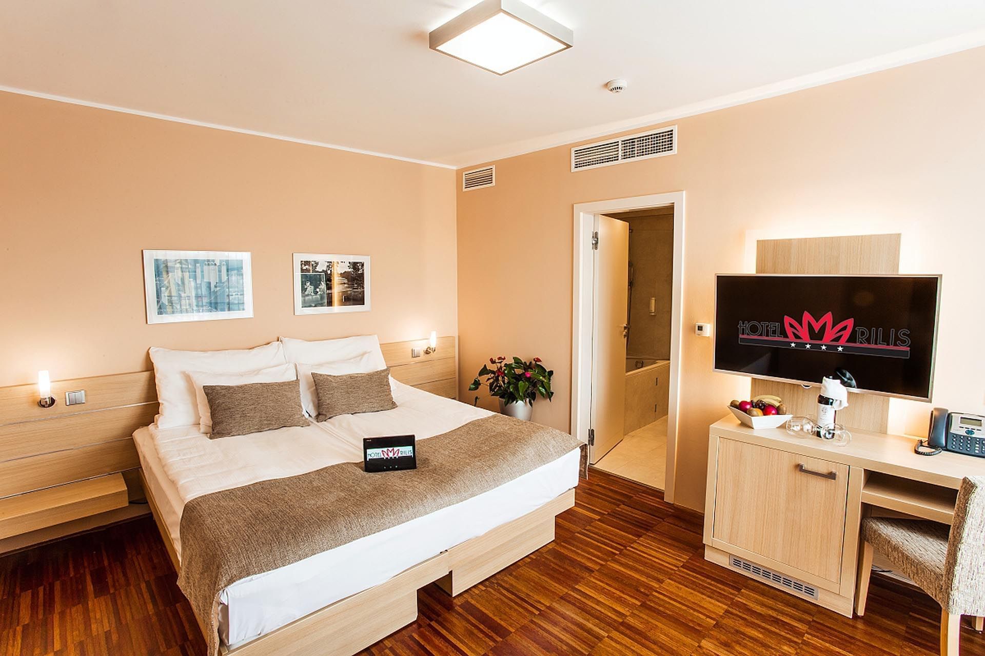 Superior Room with two beds at Hotel Amarilis