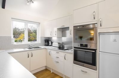 Woodford Bridge Country Club One Bedroom Lodge Refurbished Kitch