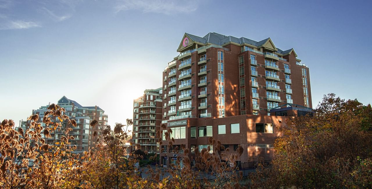Coast Victoria Hotel & Marina by APA Exterior