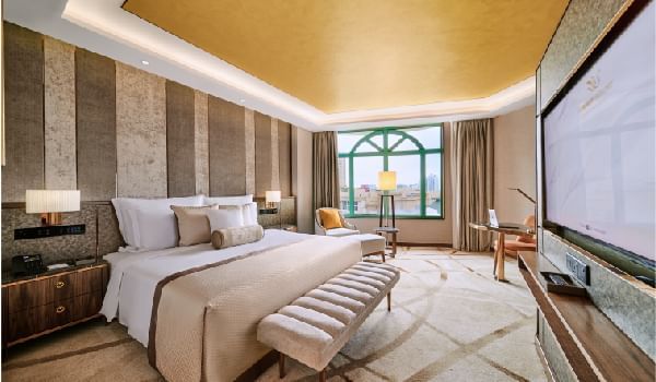 King bed, Desk & chair in Executive Suite at Sunway Resort