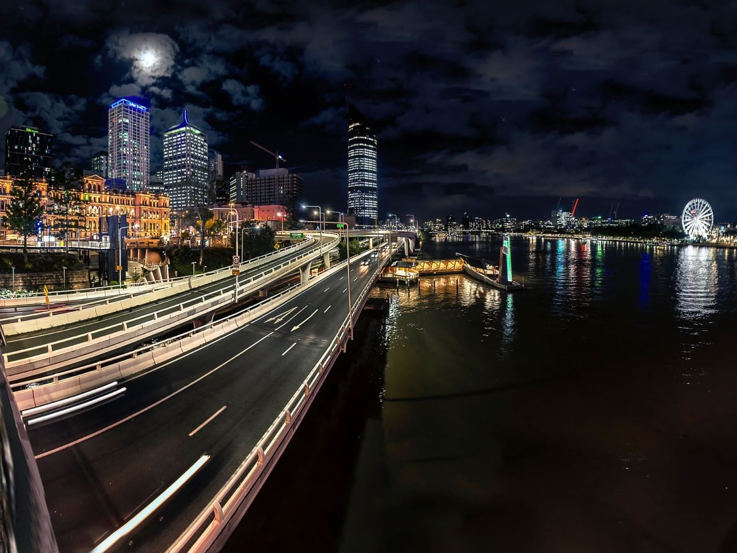 Night shot of the Brisbane City near Grand Chancellor Brisbane