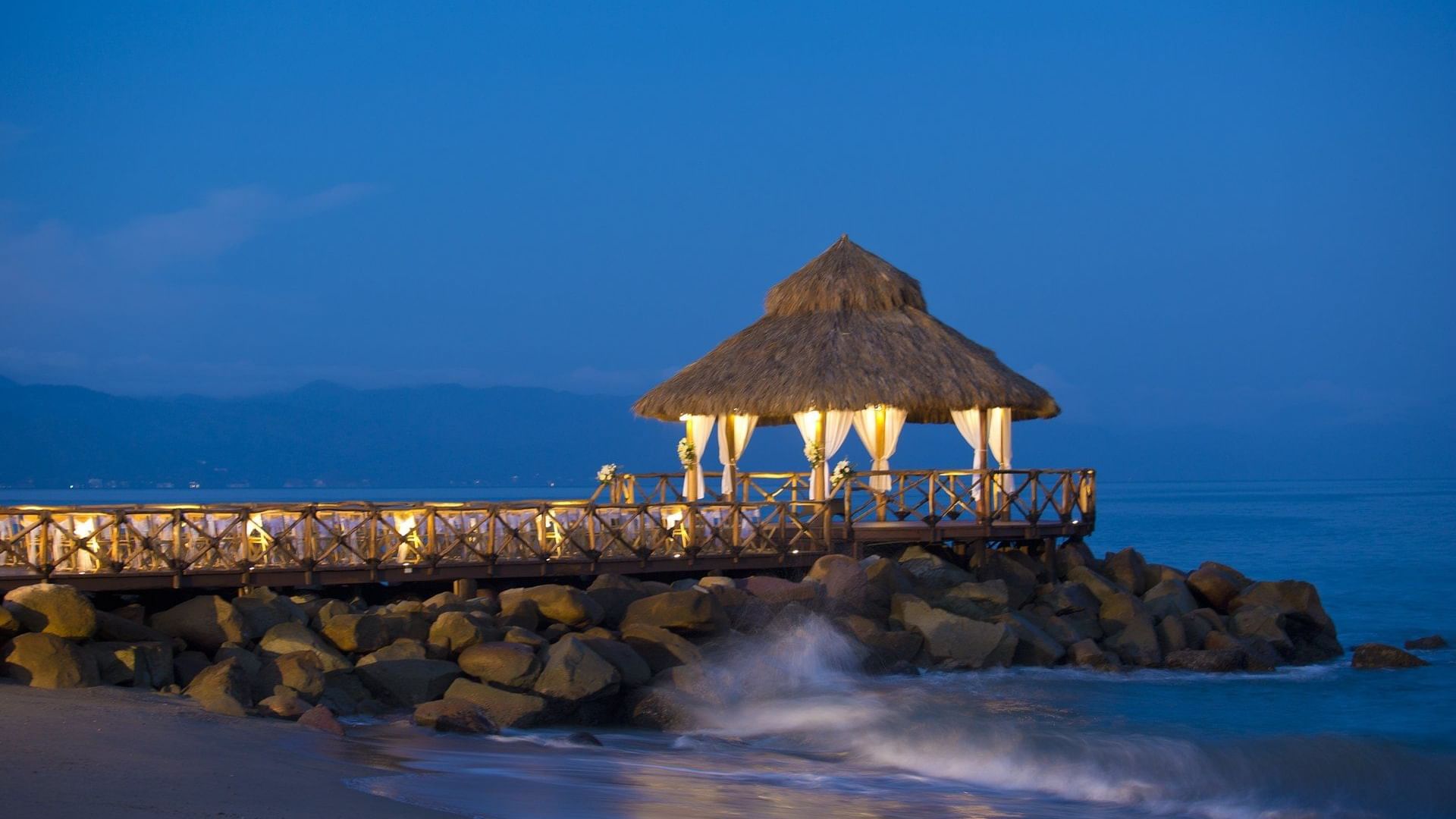 Puerto Vallarta Wedding Venues | Crown Paradise All Inclusive