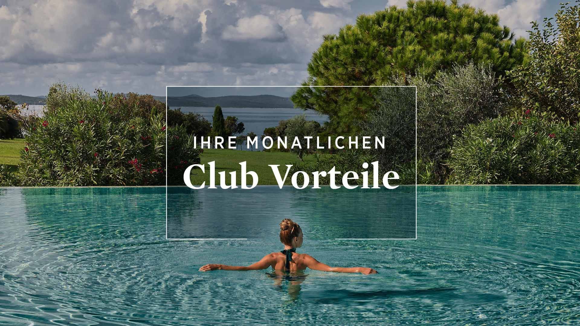 Frau entspannt im Pool, Text überlagert: Ihre Monatlichen Club Vorteile.