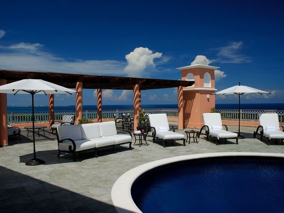 Lounges & pool, Infinite Ocean Front 4 Room Penthouse at GFA