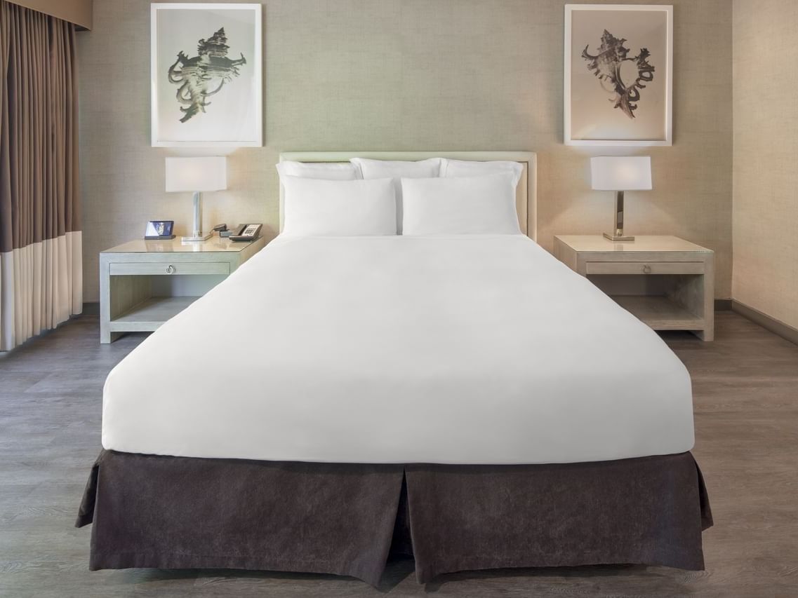 Single Bed In Accessible Room At Luxe Sunset Boulevard Hotel