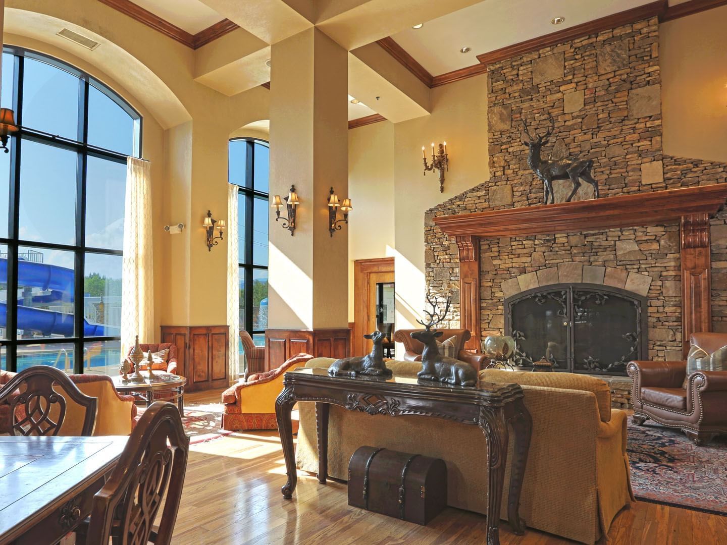 Interior of the lobby with a fireplace at Music Road Resort