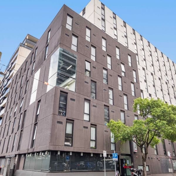 Student Living on Villiers - External